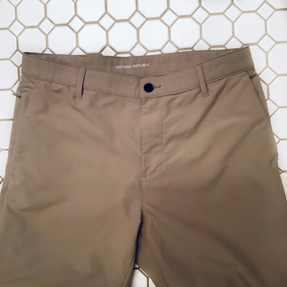 Banana Republic Men’s Performance Tech
Pants - Picture 2 of 5